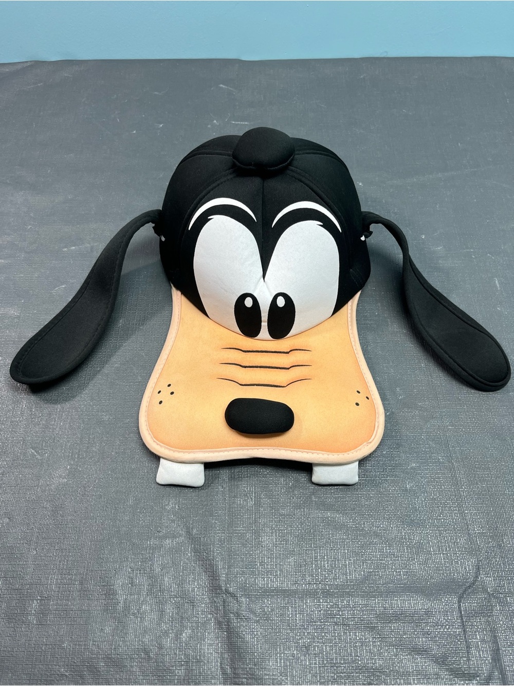 Walt Disney Adult Unisex Black Beige Padded Foam Floppy Ears Goofy Hat